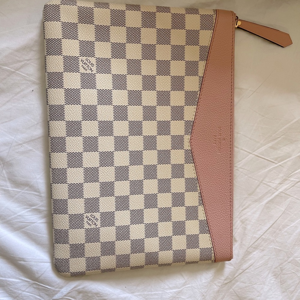 Rare Louis Vuitton daily pouch